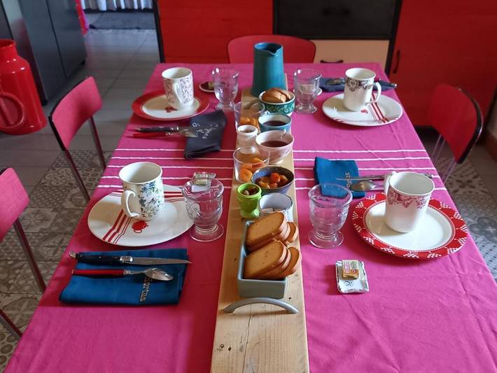 Location de vacances pour 3 personnes, avec jardin à Claret - 2