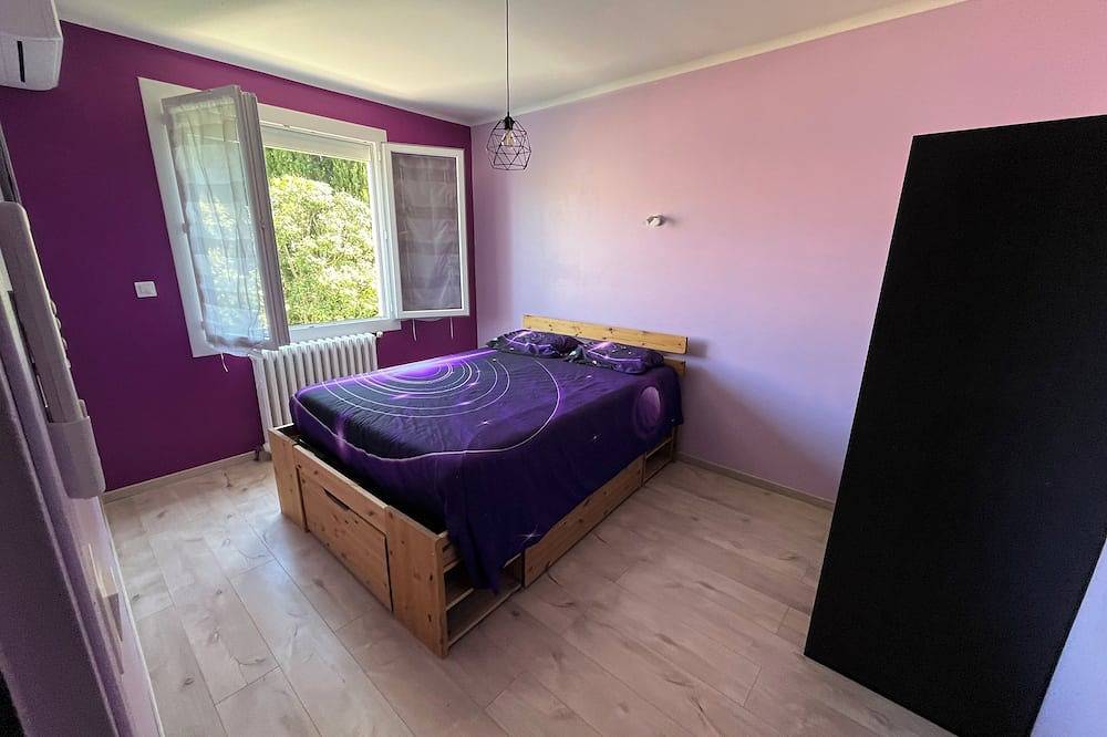 Ganze Wohnung, Entire first-floor apartment with exterior in Montblanc, Mittelmeerküste (Frankreich)