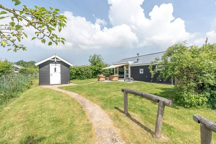 Ferienhaus für 5 Personen, mit Terrasse und Pool, mit Haustier in Westenschouwen