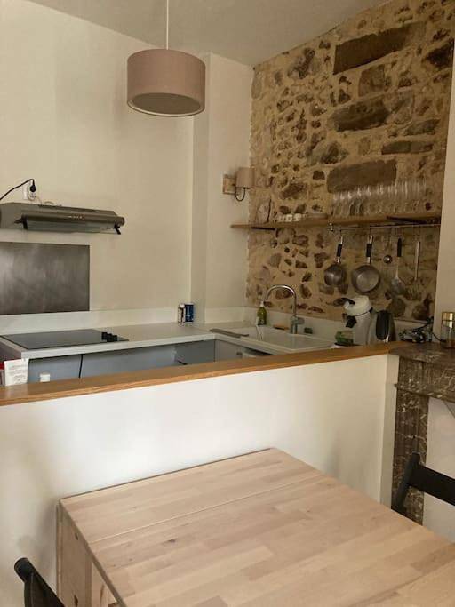 Appartement entier, Two-Bedroom Apartment in Fontainebleau, Seine-et-Marne