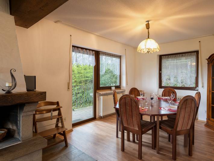 Ferienwohnung für 7 Personen, mit Balkon und Terrasse sowie Garten und Sauna in der Eifel - 2