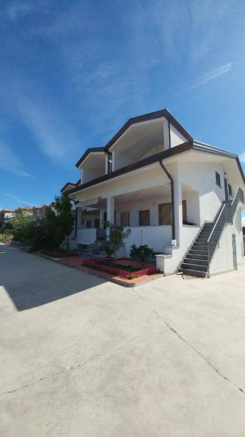 Appartement de vacances pour 5 personnes, avec Balcon et Jardin ainsi que Vue et Vue sur le lac dans Torre Mileto