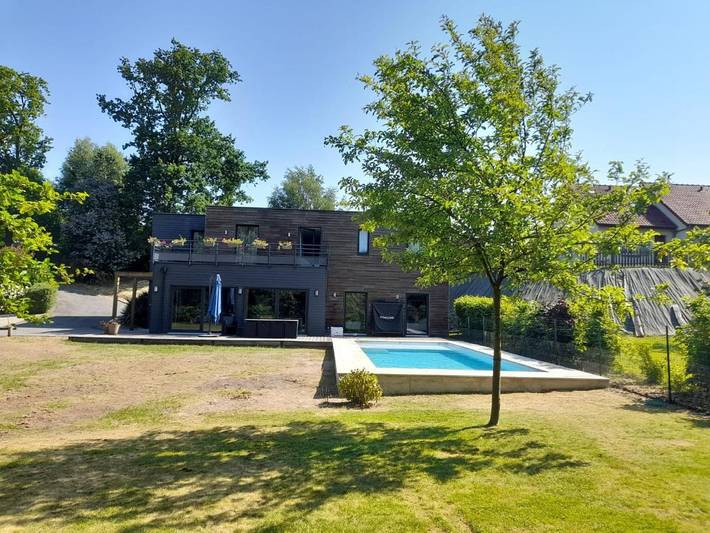 Villa für 12 Personen, mit Balkon und Terrasse sowie Garten und Pool