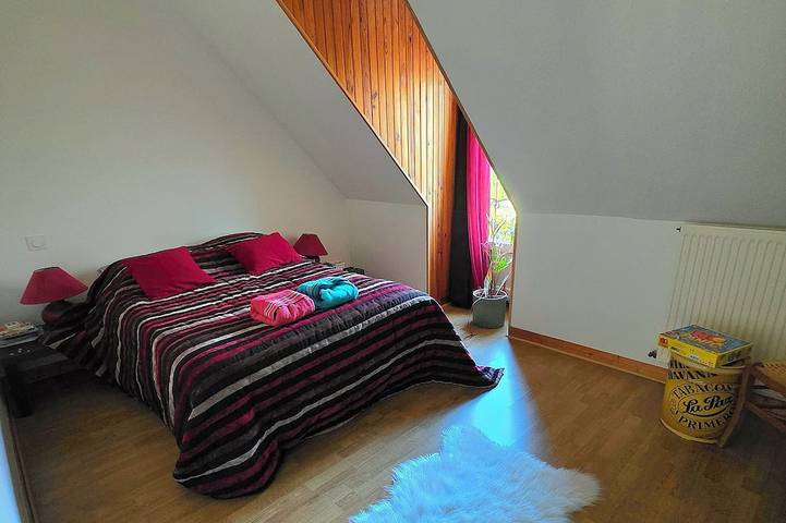 Lake View, Spacious House with Garden in Châtellerault, Vienne