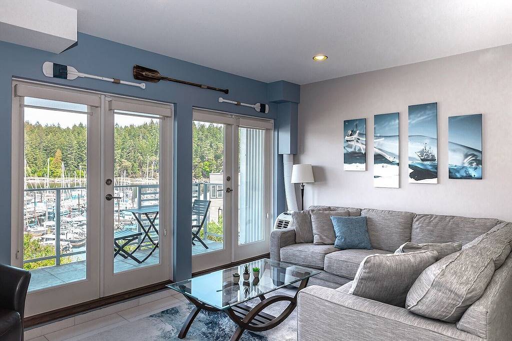 Ganze Wohnung, This is the life! 2 bedroom oceanfront condo close to everything. in Nanaimo, Regional District of Nanaimo