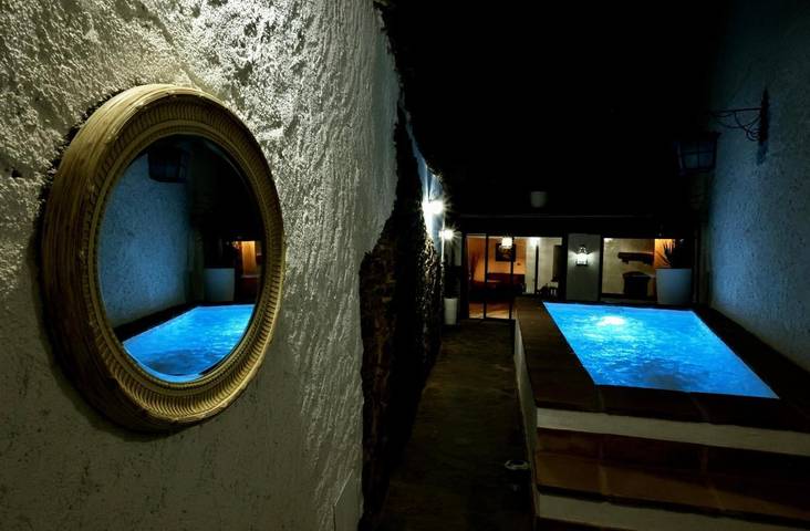 Casa rural para 12 personas, con piscina además de vistas y jardín, Se admiten mascotas en Santa Elena - 2