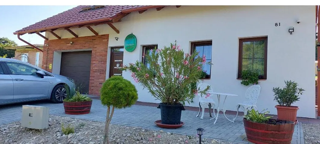 Casa de huéspuedes para 2 personas, con jardín y vistas - 1