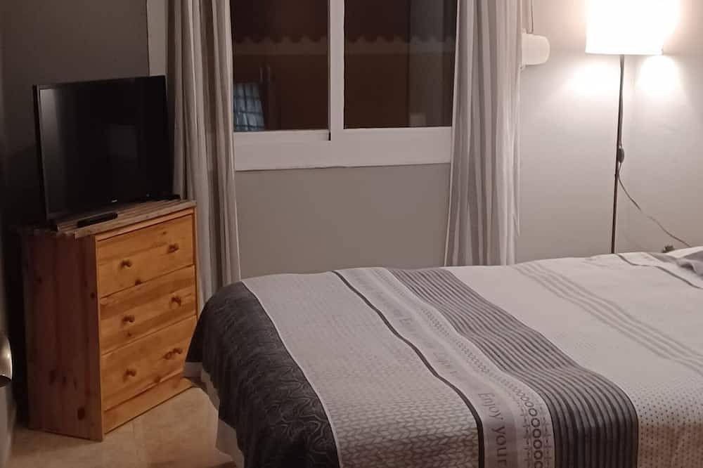 Apartamento entero, Apartamento entero, tres habitaciones cerca a la playa cómodo y luminoso in Malgrat de Mar, Costa del Maresme