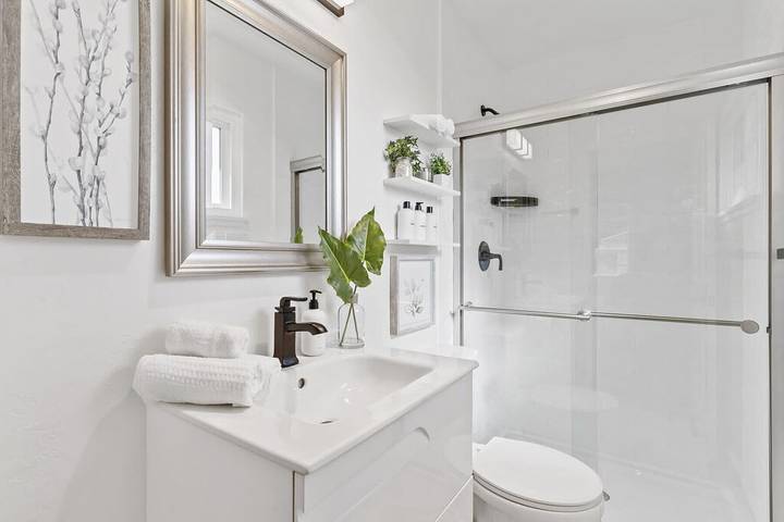 Vacation rental for 8 people, with balcony and yard in Pacifica