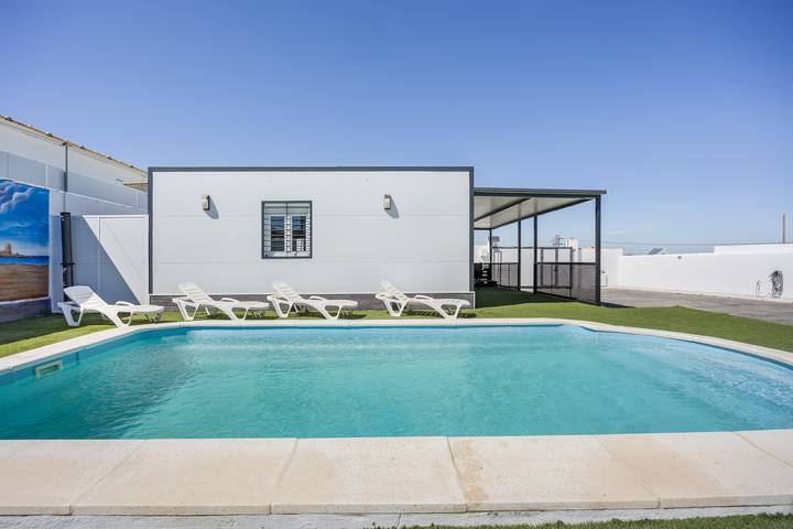 Ferienhaus 'Chocolate' mit privatem Pool, Wi-Fi und Klimaanlage in Pago del Humo, Chiclana de la Frontera