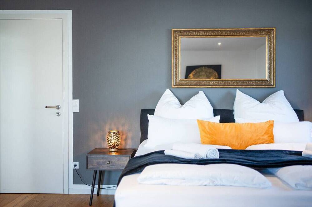 Ganze Wohnung, 90m2 Loft I Kaffee I Terrasse I E-Parkplatz in Rosenheim, Oberbayern