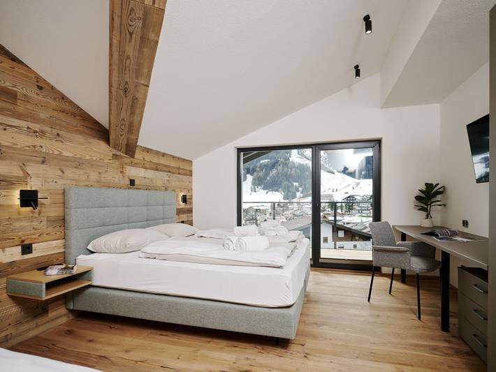 Hütte für 7 Personen, mit Whirlpool und Sauna sowie Balkon/Terrasse und Pool in Tirol - 4