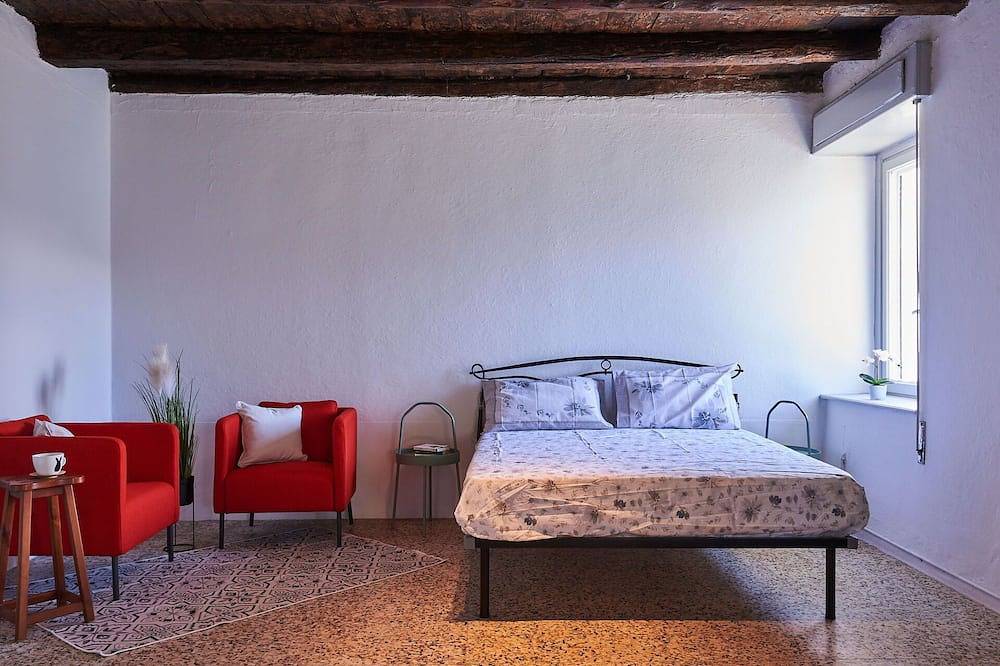 Angenehme Wohnung in einem Ferienhaus mit Klimaanlage, W-Lan, Tv, Terrasse und Haustiere erlaubt in Verginate, Bellano