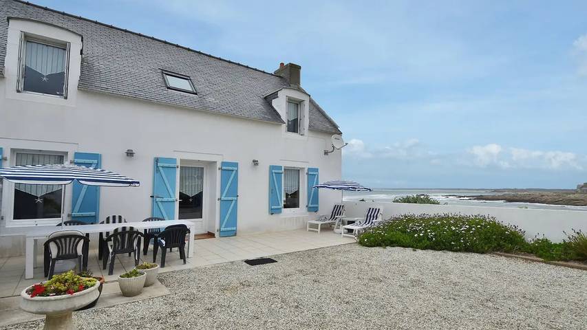 Location de vacances pour 7 personnes, avec jardin dans Saint-Guénolé