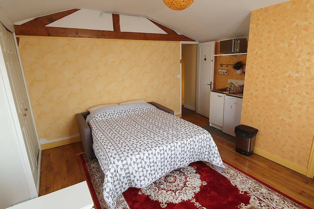Appartement entier, Studio proche Saint Quentin en Yvelines, Versailles et Paris in Trappes, Yvelines