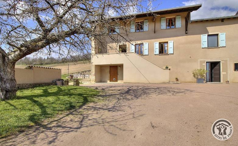 Gîte pour 8 personnes, avec Balcon et Terrasse ainsi que Jardin et Vue