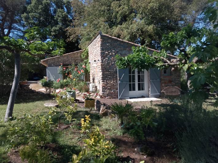 Bastidon Domaine L'hélion avec piscine privée, Wi-Fi et climatisation in Taradeau, Région de Draguignan
