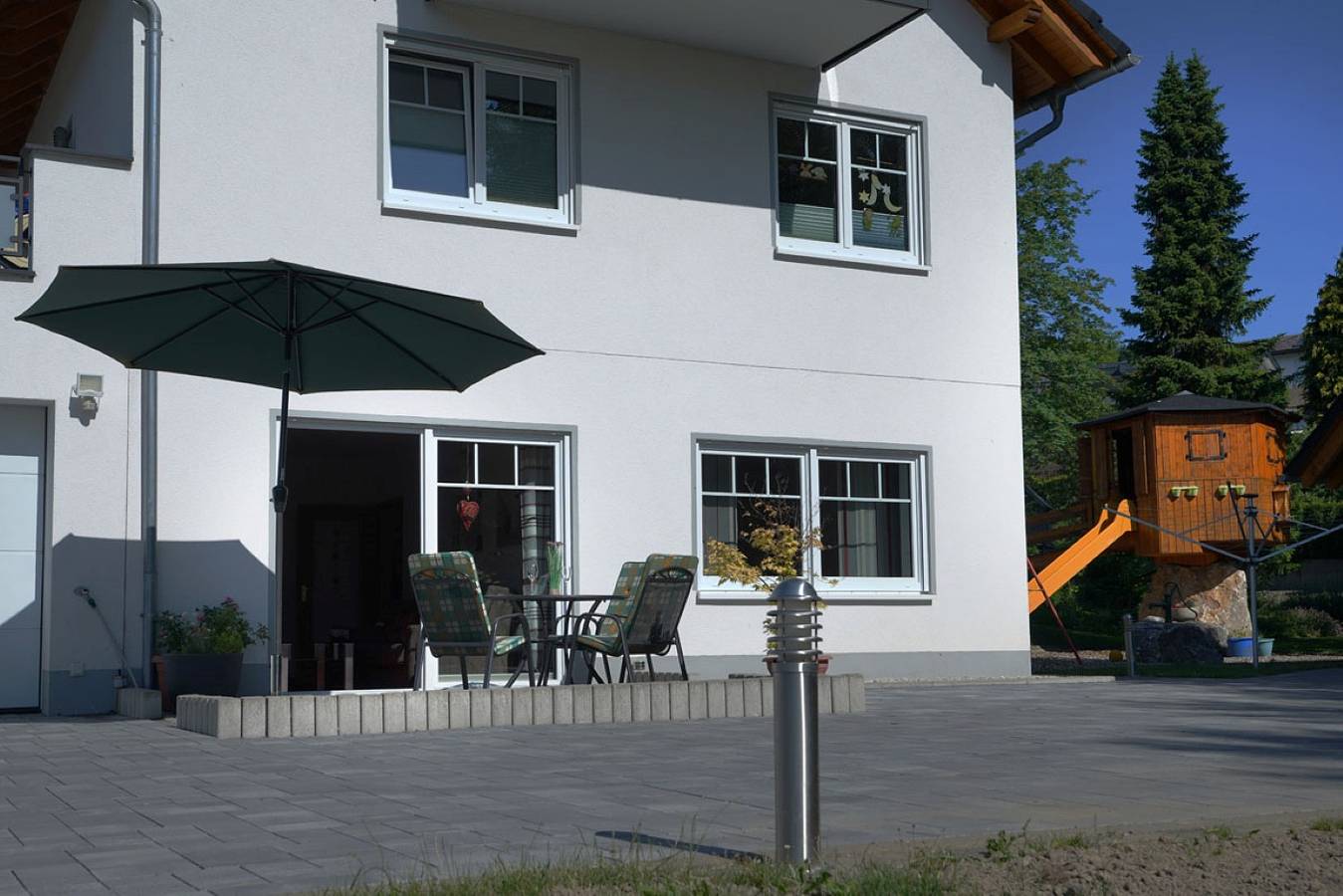 Ganze Wohnung, Ferienwohnung 'Appartment Sarina 1' mit Bergblick, privater Terrasse und Wi-Fi in Willingen, die Mittelgebirge