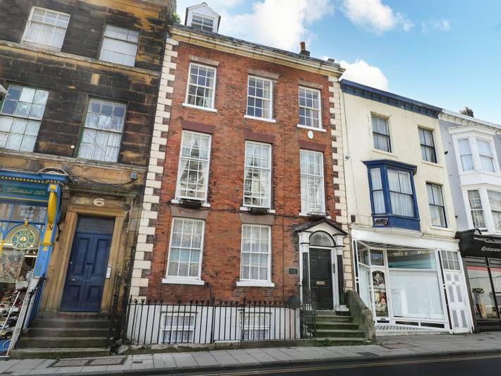 Apartment for 8 people in Scarborough