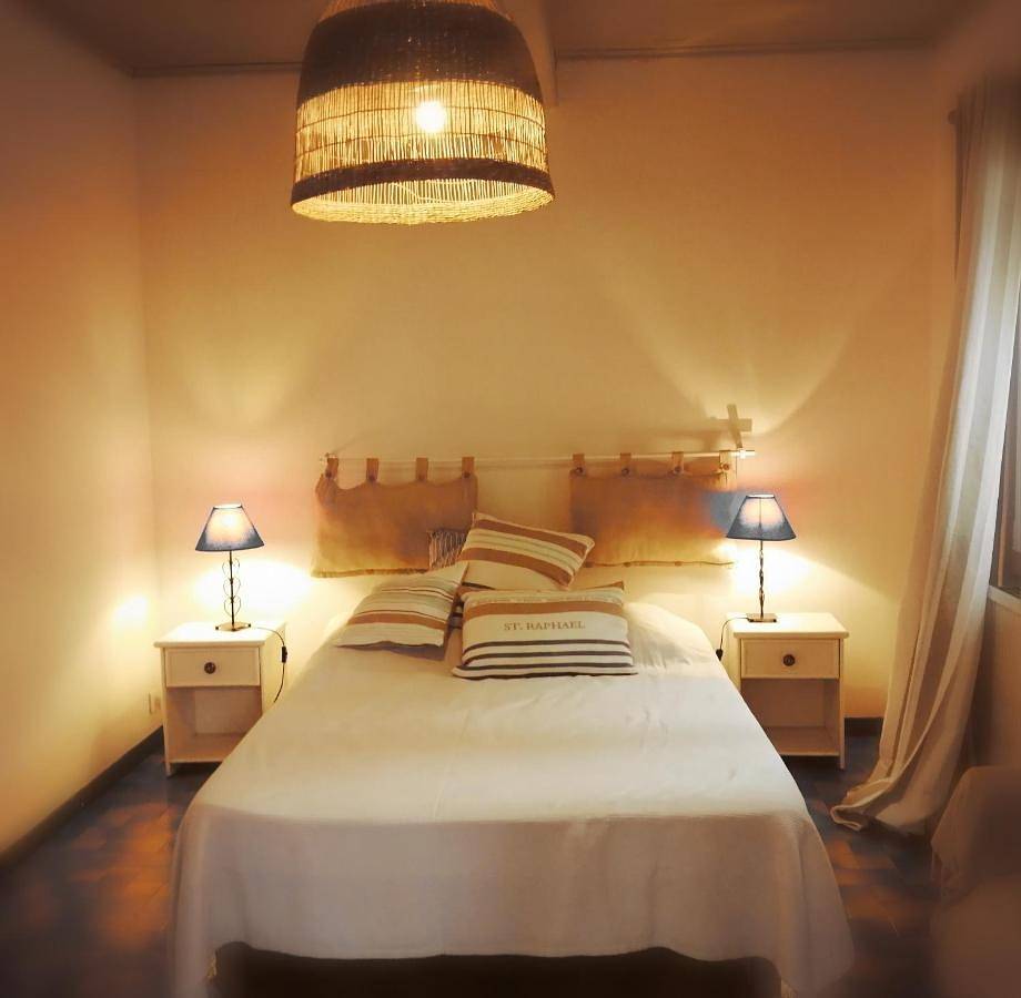 Standard Double Room with Shared Bathroom in Lorgues, Région de Draguignan