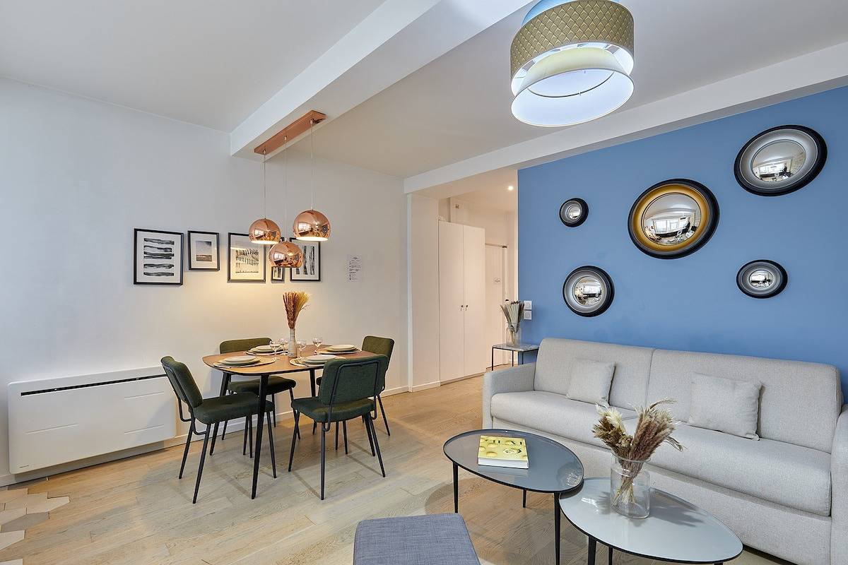 Vacation Rental for 4 Guests in Eiffel Tower, Paris