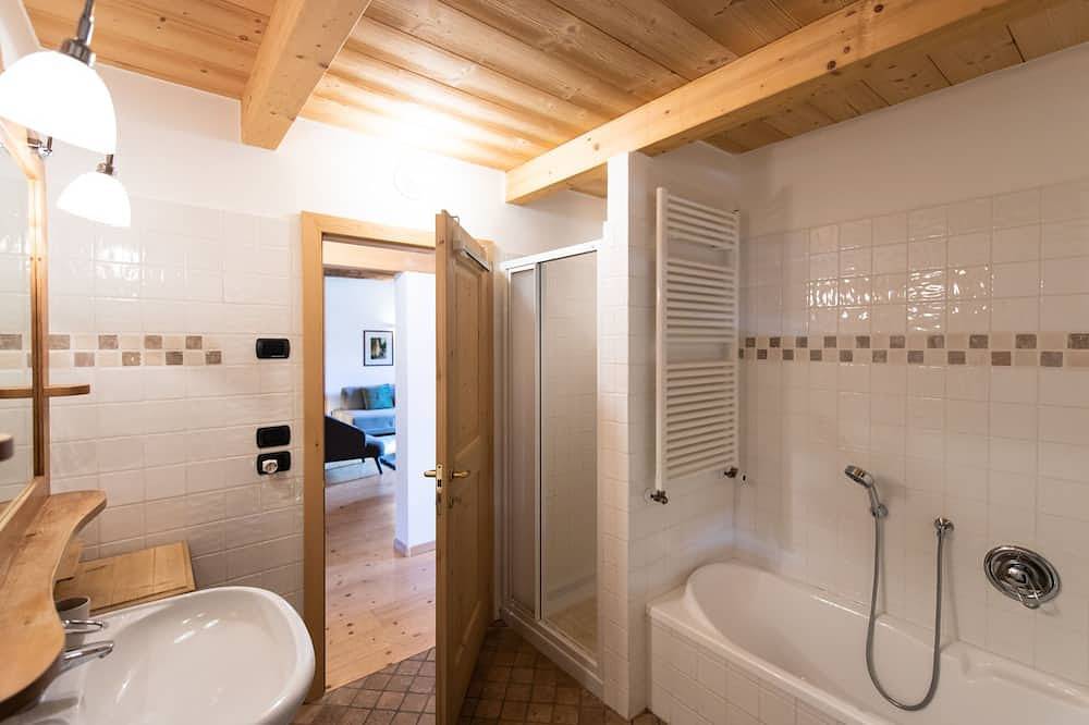 Appartement entier, Chalet \"Baita Tabià\" Dolomites in Bellamonte, Comune di Predazzo