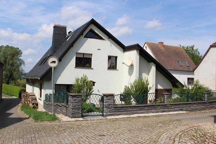 Ferienwohnung für 4 Personen, mit Terrasse und Ausblick in Freyburg (Unstrut)