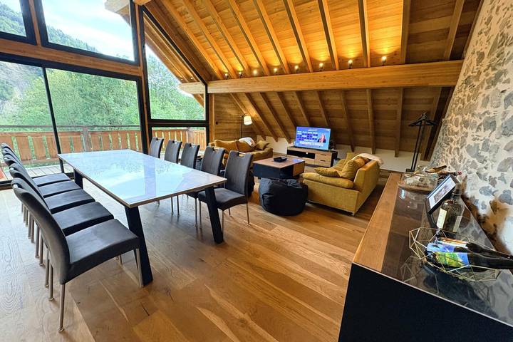 Chalet für 10 Personen mit Balkon in Vaujany, Nationalpark Écrins