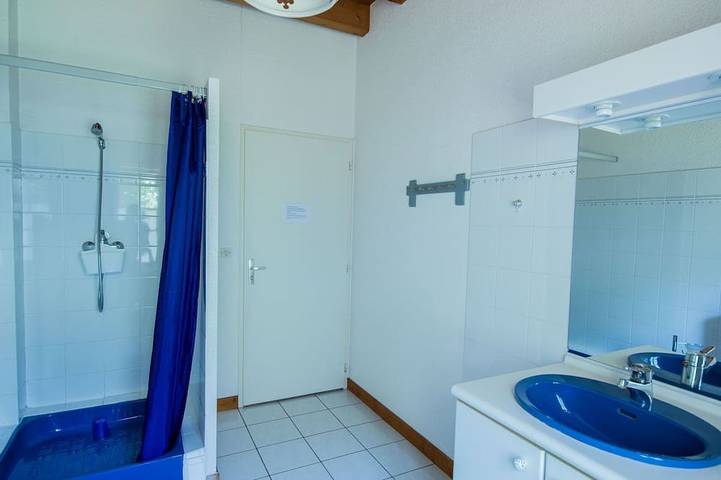 Location de vacances pour 8 personnes, avec jardin à La Chapelle-Saint-Sauveur - 4