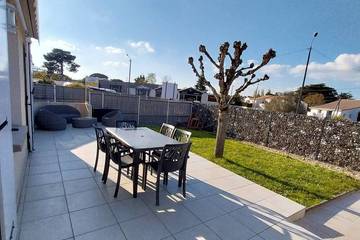 Gîte pour 6 personnes, avec jardin, animaux acceptés dans Plage du Platin