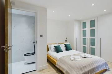 Apartment for 9 People in Tower Hamlets, London, Photo 3