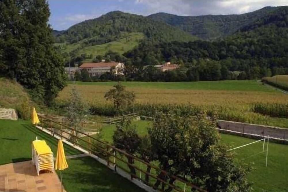 Self catering Mas la Batllia for 4 people in Sant Joan de les Abadesses, Catalan Pyrenees