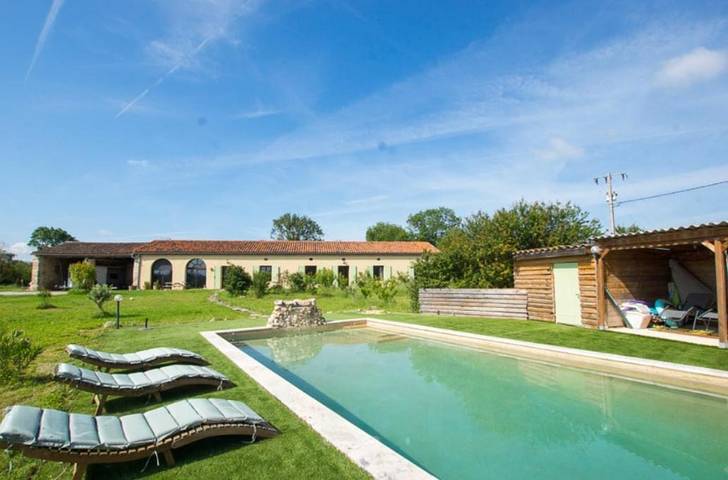Maison de vacances pour 14 personnes, avec piscine ainsi que jardin et vue, adapté aux familles