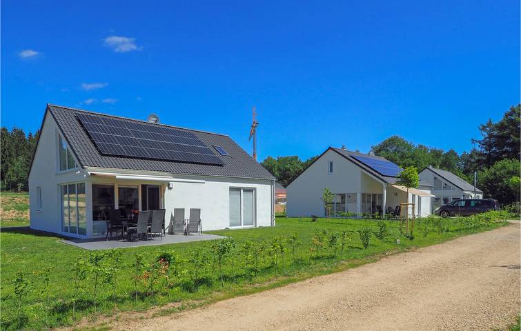 Ferienhaus für 6 Personen, mit Terrasse und Garten sowie Sauna und Ausblick in Prüm
