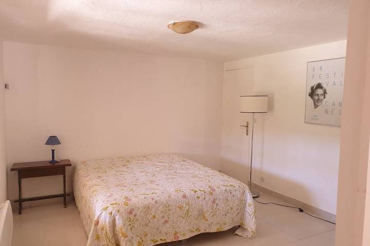 Location de vacances pour 4 personnes, avec jardin à Valbonne - 2