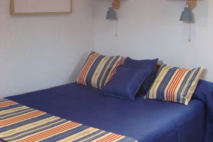 Gîte pour 2 personnes, avec jardin ainsi que piscine et terrasse, animaux acceptés à Villeneuve-de-Berg - 3