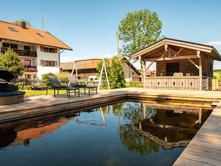 Bauernhaus für 4 Personen, mit Garten und Pool sowie Balkon, kinderfreundlich in Alpenland Tegernsee Schliersee - 2