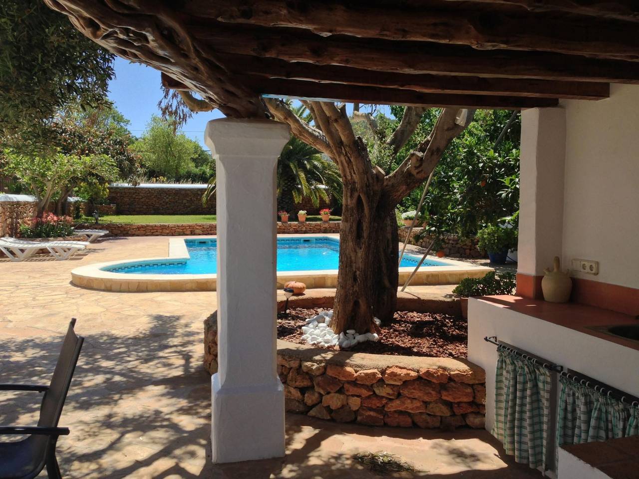 Renoviertes Ferienhaus in Sant Carles De Peralta mit Eigenem Pool in Sant Carles de Peralta, Santa Eulària des Riu