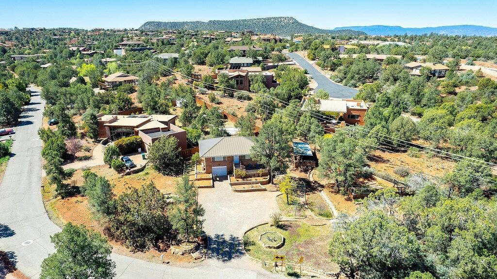 Ganze Wohnung, Good Vibes Sedona Ground Level Studio Retreat — Private Yard, Fire Pit, Bbq in Sedona, Oak Creek Canyon