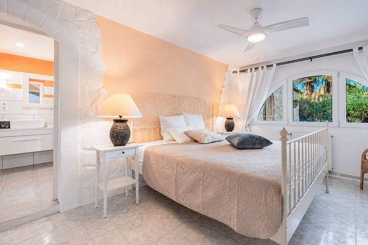 Ferienhaus für 4 Personen, mit Terrasse und Garten sowie Pool in Santa Ponsa - 2
