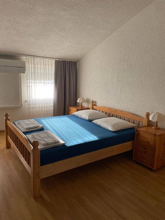 Alojamiento y desayuno para 2 personas, con terraza - 1