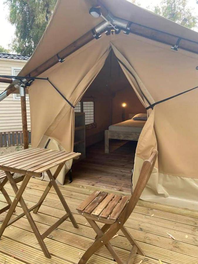 Camping para 2 personas, con Terraza y Jardín además de Piscina y Vistas en Torredembarra