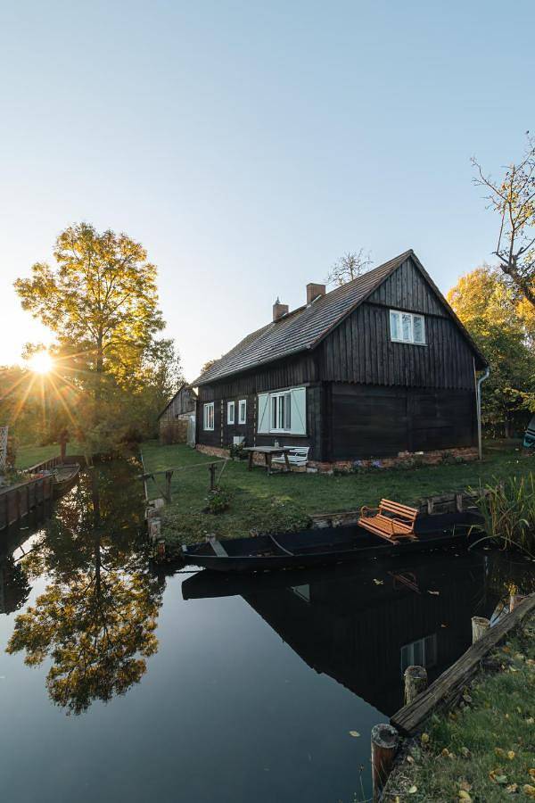 Ferienhaus für 8 Personen, mit Balkon und Terrasse sowie Garten und Seeblick in Lübbenau