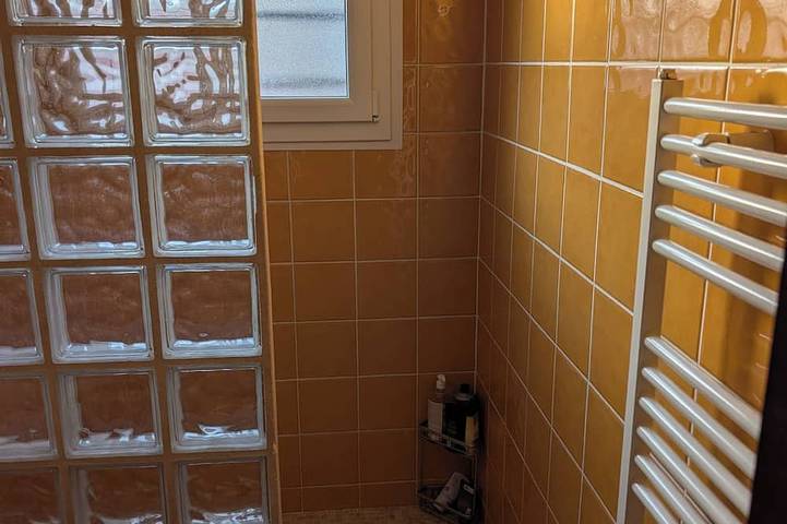 Apartamento entero, Room with a pool near downtown in Aix-en-Provence, Costa mediterránea (Francia)