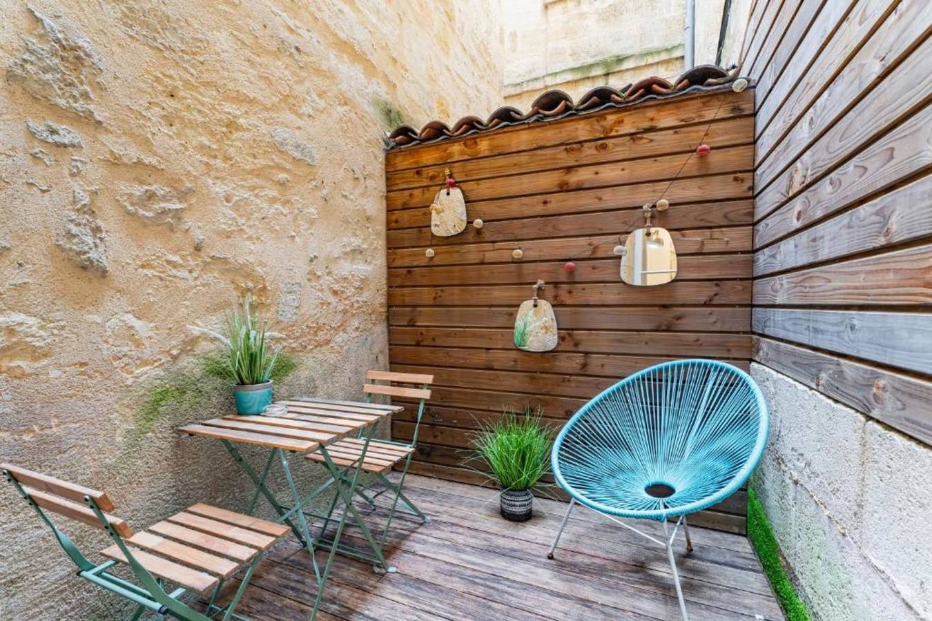 Appartement entier, Studio d'architecte charmant dans un immeuble du Xviiième dans le centre in Bordeaux, Région de Bordeaux