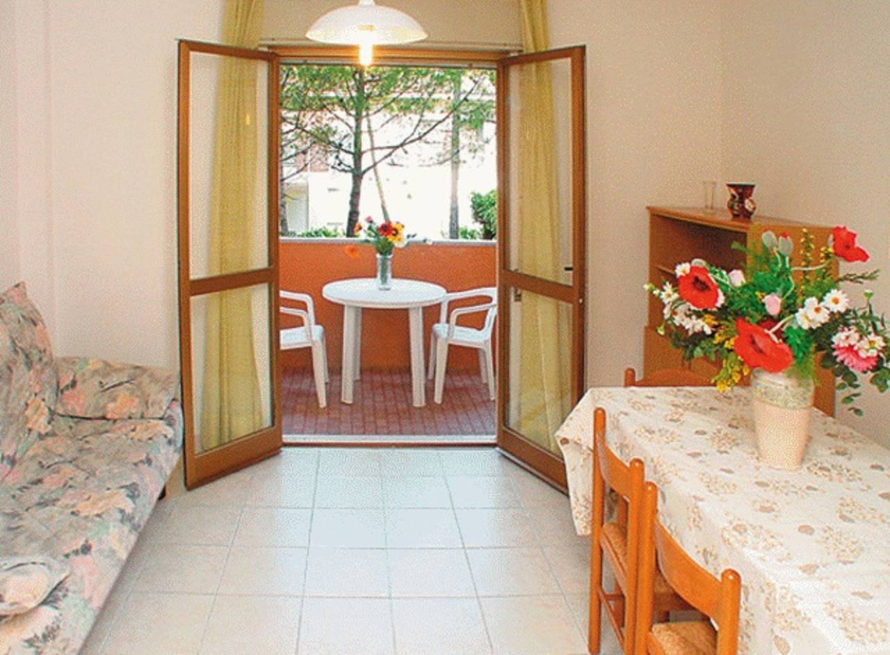 Geheel appartement, Have a nice stay in our well-equipped flat with balcony in Lignano Riviera, Lignano Sabbiadoro