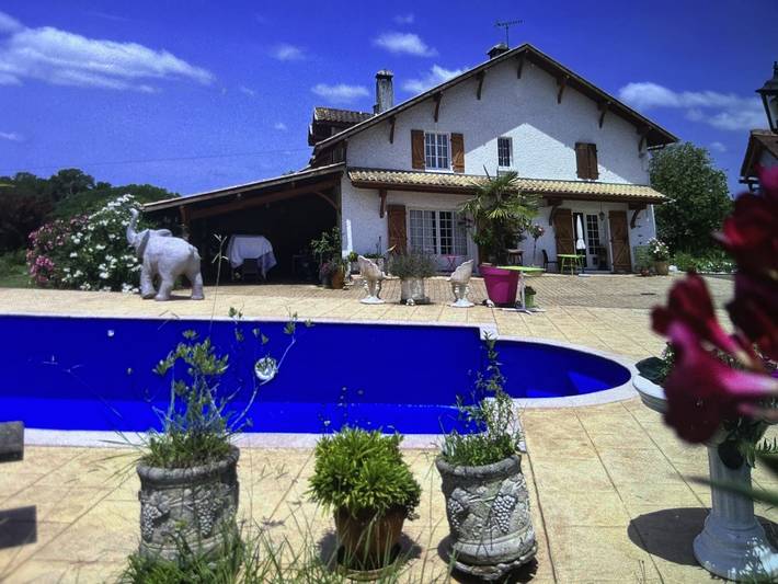 Chambre d’hôte pour 2 personnes, avec jardin et piscine à Saubrigues