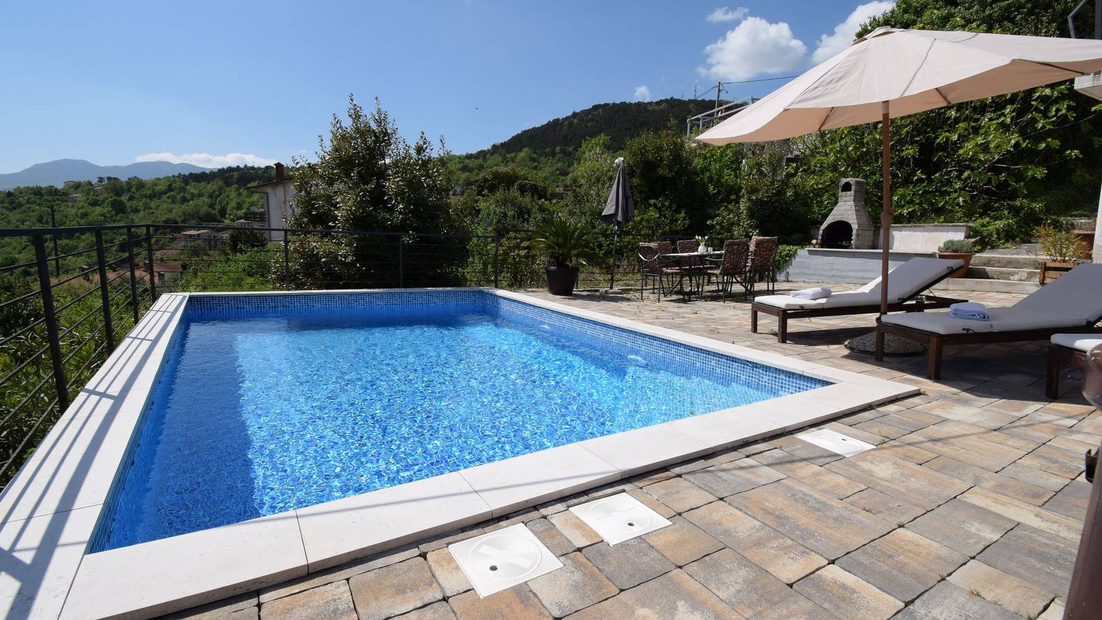 Villa Terra by Villas Guide in Općina Matulji, Opatija Riviera