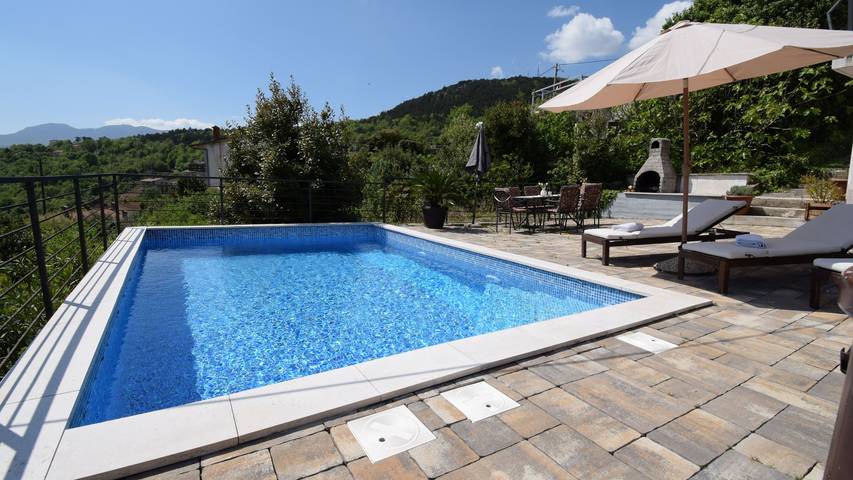 Villa für 6 Personen, mit Whirlpool und Garten sowie Terrasse in Opatija Riviera - 2