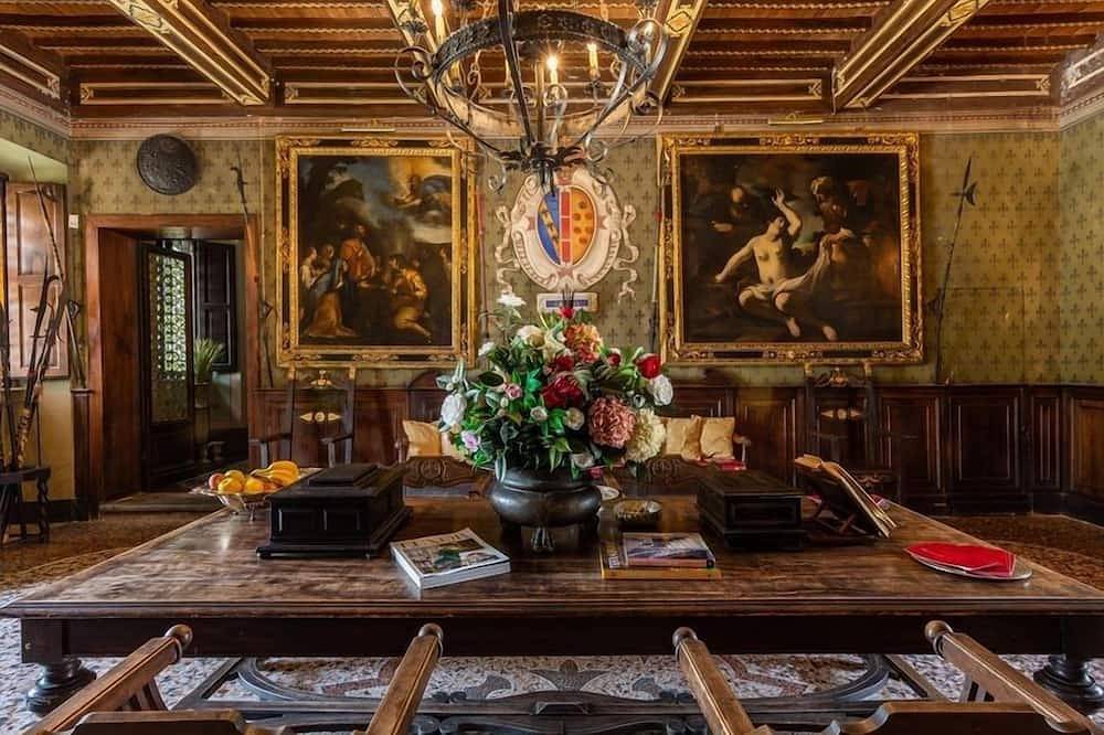 Luxury Castle  rental for 52 people in Tuscany near the coast in Campiglia Marittima, Etruscan Coast